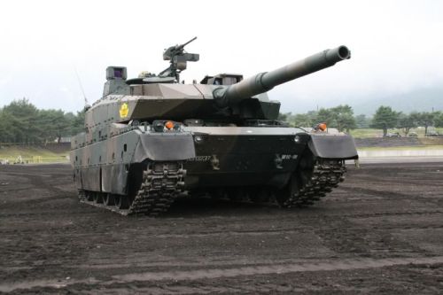 写真・図版 : いかに新型の１０式戦車でも、戦車だけでは戦争に勝てない。