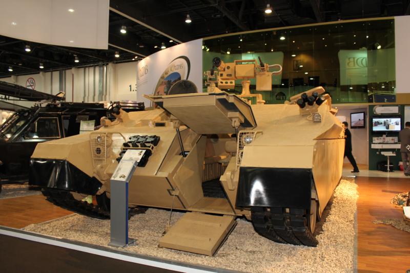 写真・図版 : ＫＡＤＤＢが旧式戦車センチュリオンをベースに開発した重装甲兵員輸送車ＭＡＰＩＩ。