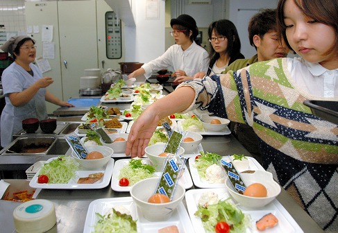 大学の「100円朝食」は過保護？！
