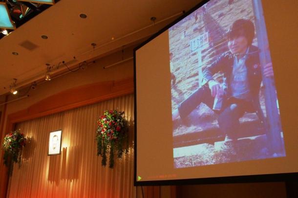 写真・図版 : 赤瀬川原平さんをしのぶ会で＝2015年2月、東京都内のホテル