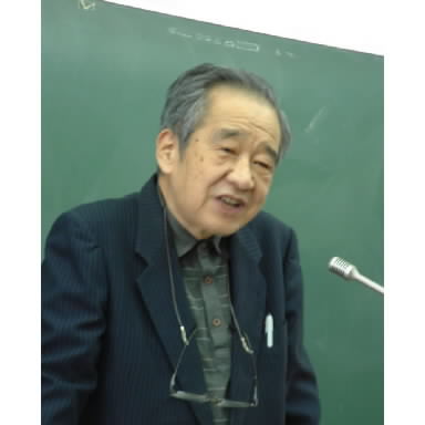 沖縄大学での最終講義に臨んだ宇井純さん＝２００３年１月、那覇市