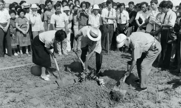 「関東大震災時に虐殺された朝鮮人の遺骨を発掘し慰霊する会準備会」が現場で慰霊祭を行った