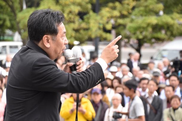 写真・図版 : 立憲民主党の枝野幸男代表は「私はリベラルであり、保守であります」と言った