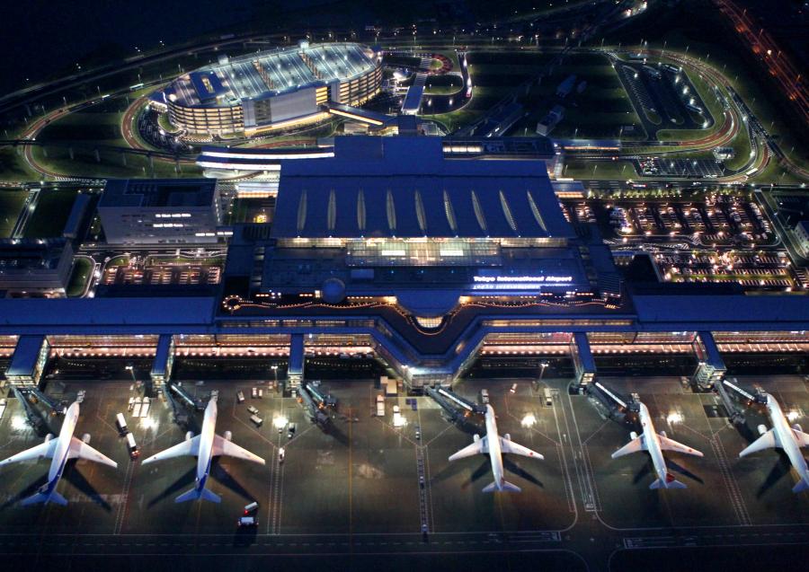 写真・図版 : 羽田空港の新国際線旅客ターミナル