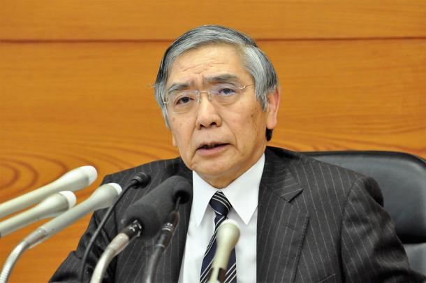 記者会見する日本銀行の黒田東彦総裁