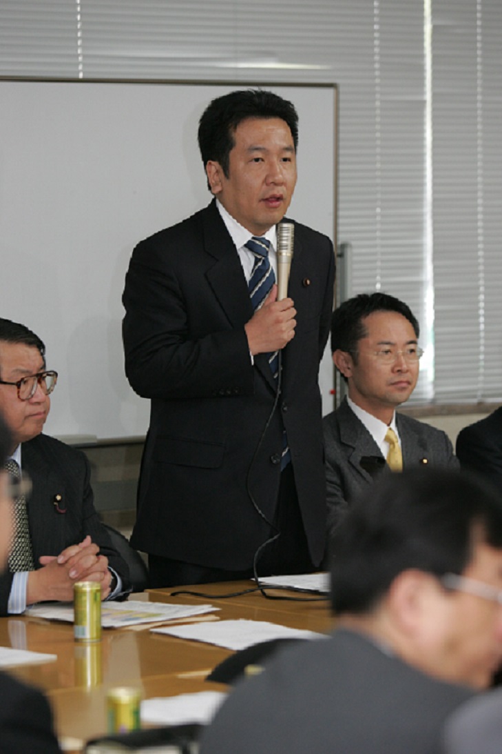 写真・図版 : 立憲民主党の枝野幸男代表は2007年当時、民主党憲法調査会長として国民投票法案の国会審議の先頭に立っていた＝2007月4月9日、東京・永田町