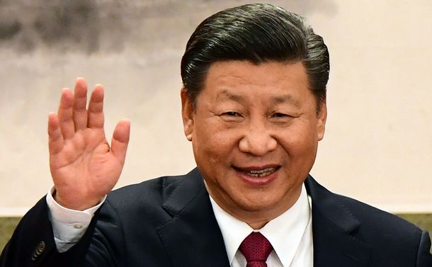 写真・図版 : 中国の習近平国家主席＝2017年10月25日、北京の人民大会堂