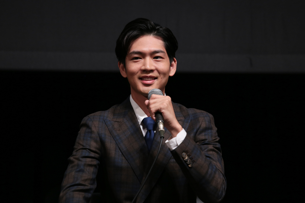 写真・図版 : 『母と暮せば』制作発表会見から、松下洸平＝冨田実布撮影