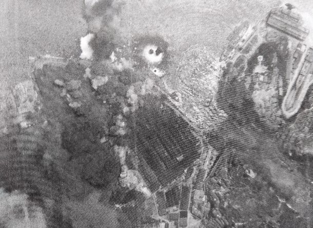極東航空軍のB-24による長崎空襲（『米軍の写真偵察と日本空襲』工藤洋三）