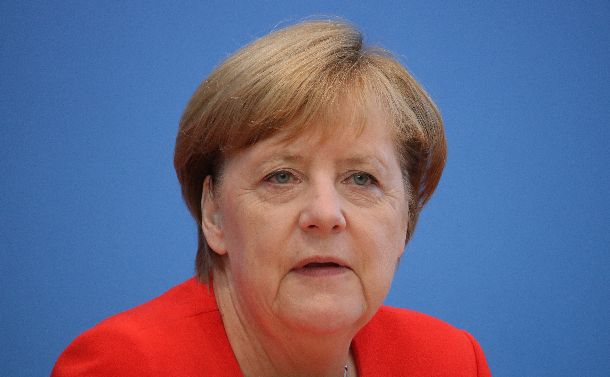 写真・図版 : ドイツのメルケル首相 