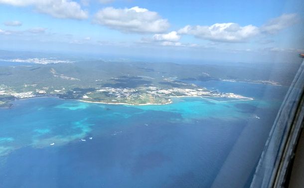 写真・図版 : 土砂が投入された2018年12月14日も辺野古の海はキレイだった（琉球朝日放送提供）
