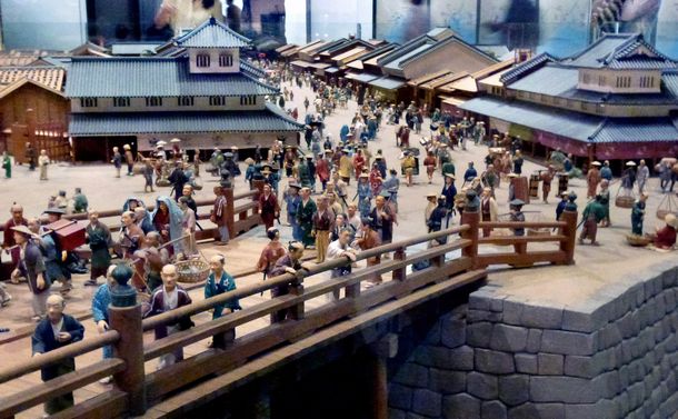 写真・図版 : 江戸の町並みは17世紀前半にほぼできあがったという＝東京・両国の江戸東京博物館
