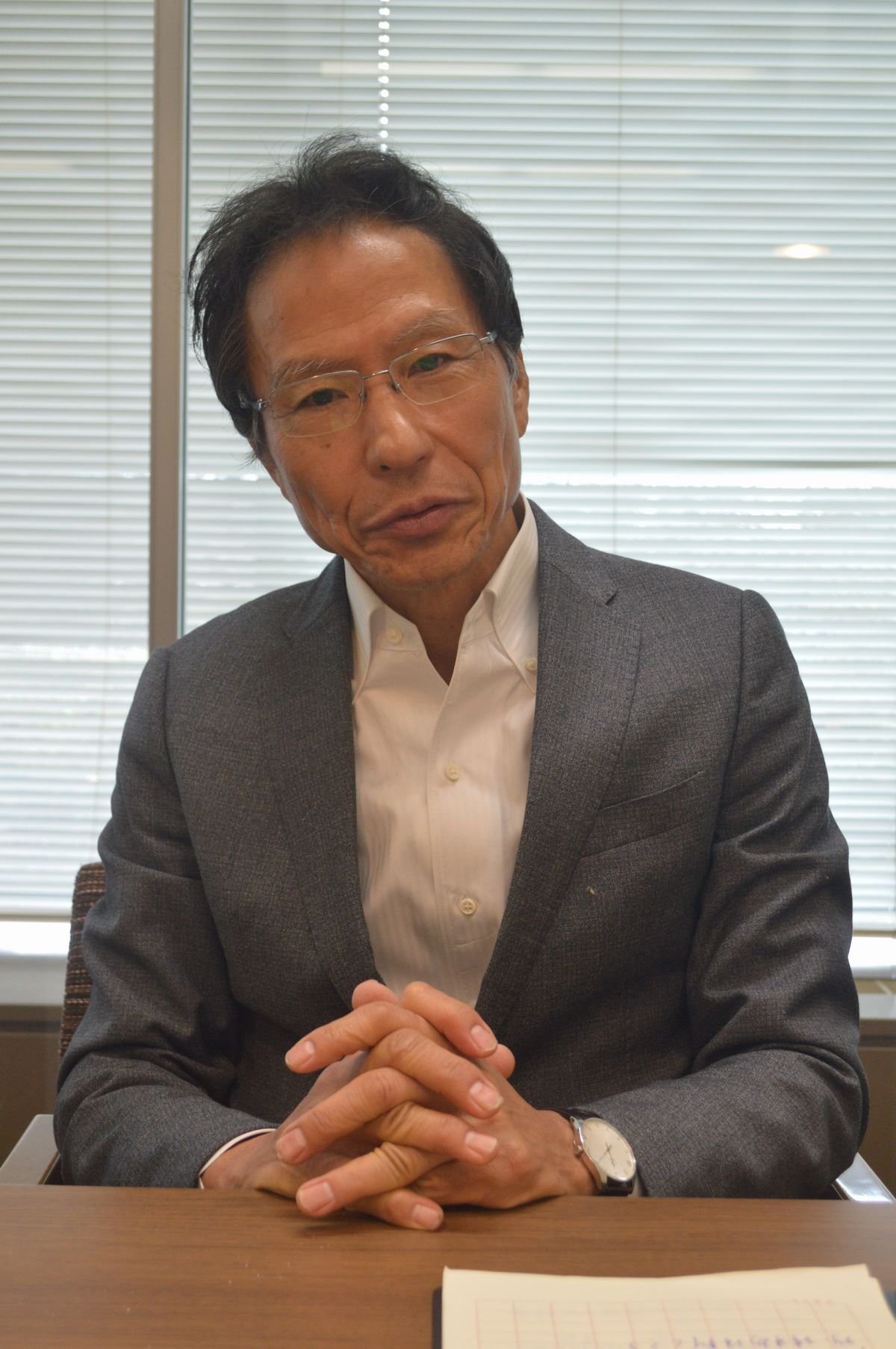 写真・図版 : ナショナリズムについて語る姜尚中氏＝3月7日、東京・築地の朝日新聞社