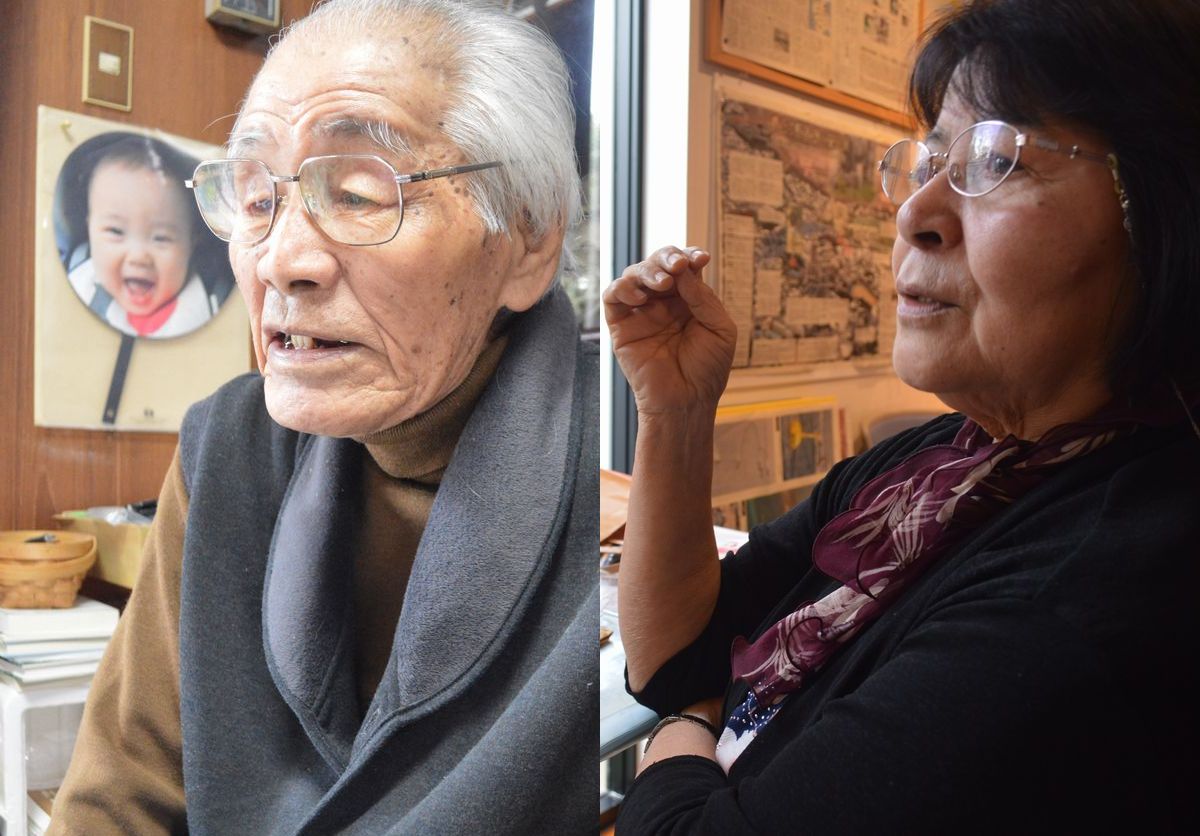 写真・図版 : 瀬長の次女・内村千尋さん（右）と、かつて瀬長と祖国復帰運動に尽くした仲松庸全さん（左）=2月下旬、沖縄県で。藤田撮影