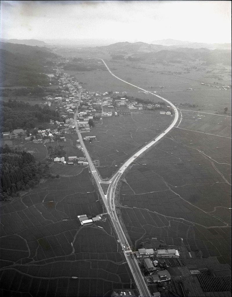写真・図版 : 岩手県水沢市郊外の水田（1977年空撮）