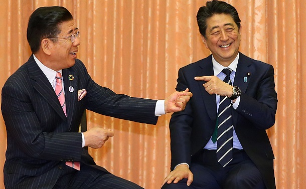 芸能人と安倍首相の仲良し演出会食は何が問題か