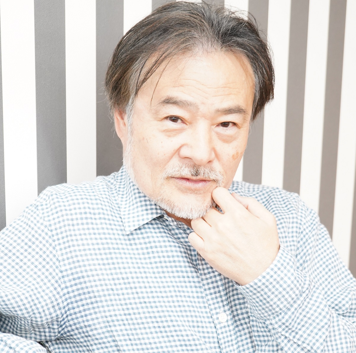 写真・図版 : 黒沢清監督