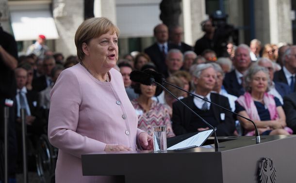 メルケル首相の14年にみるドイツと欧州の関係
