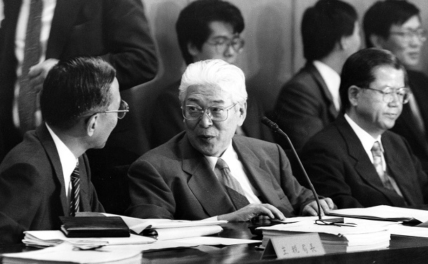 消費税の「毒」が回る日本でいいのか