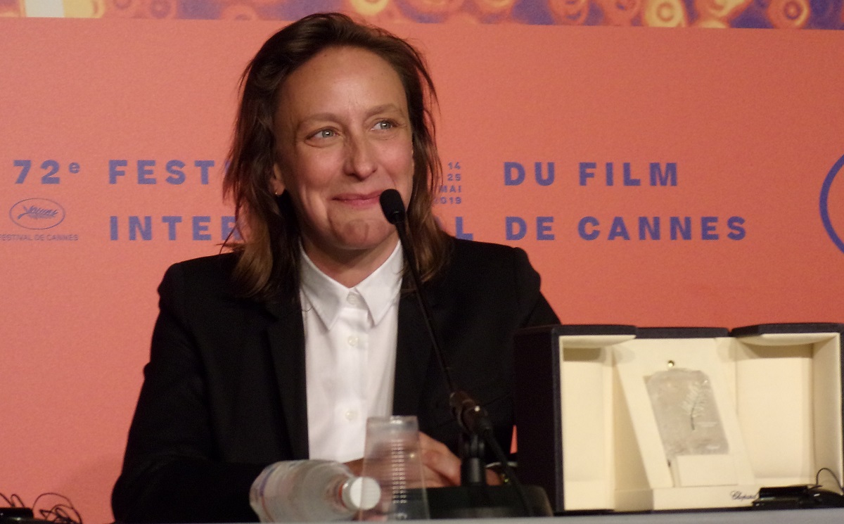 写真・図版 : 2019年のカンヌ国際映画祭で、アデル・エネル主演の『炎の貴婦人の肖像』で脚本賞を受賞したセリーヌ・シアマ監督=撮影・筆者