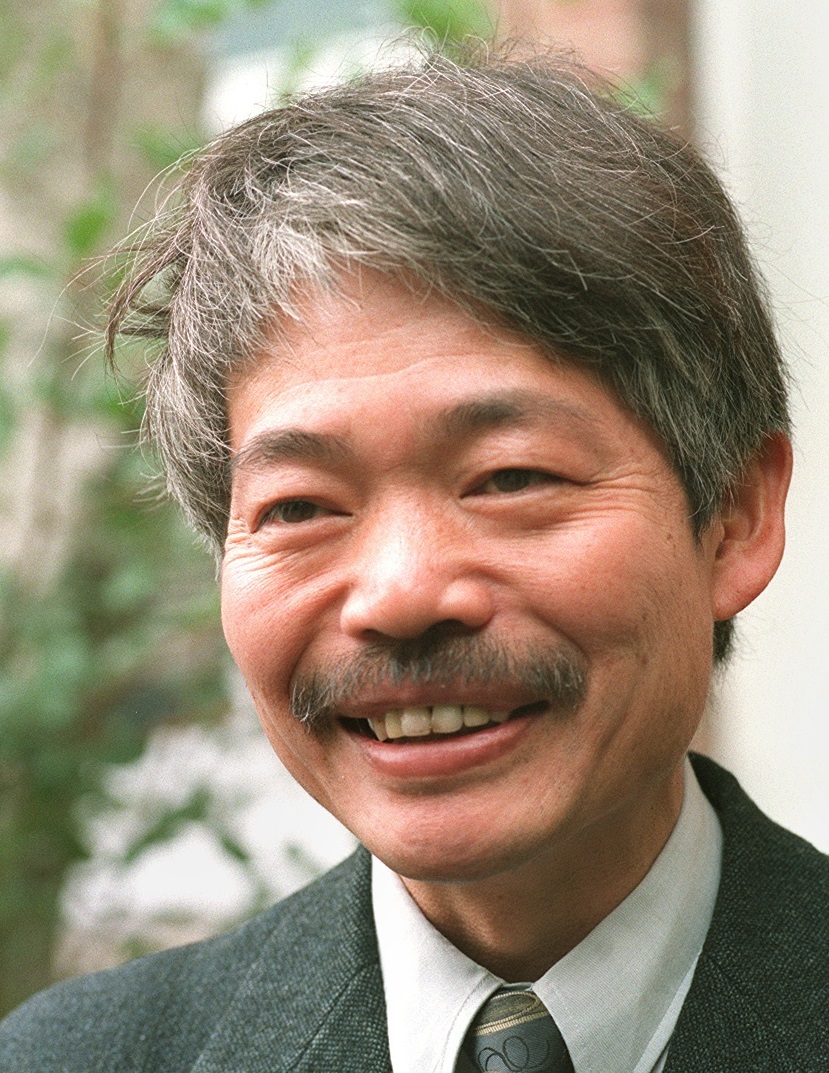 写真・図版 : 朝日社会福祉賞を受賞した時の中村哲さん＝1997年