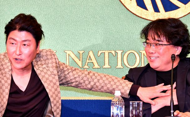 『パラサイト』で日韓を考え抜く～ソン・ガンホの言葉とポン・ジュノの微笑
