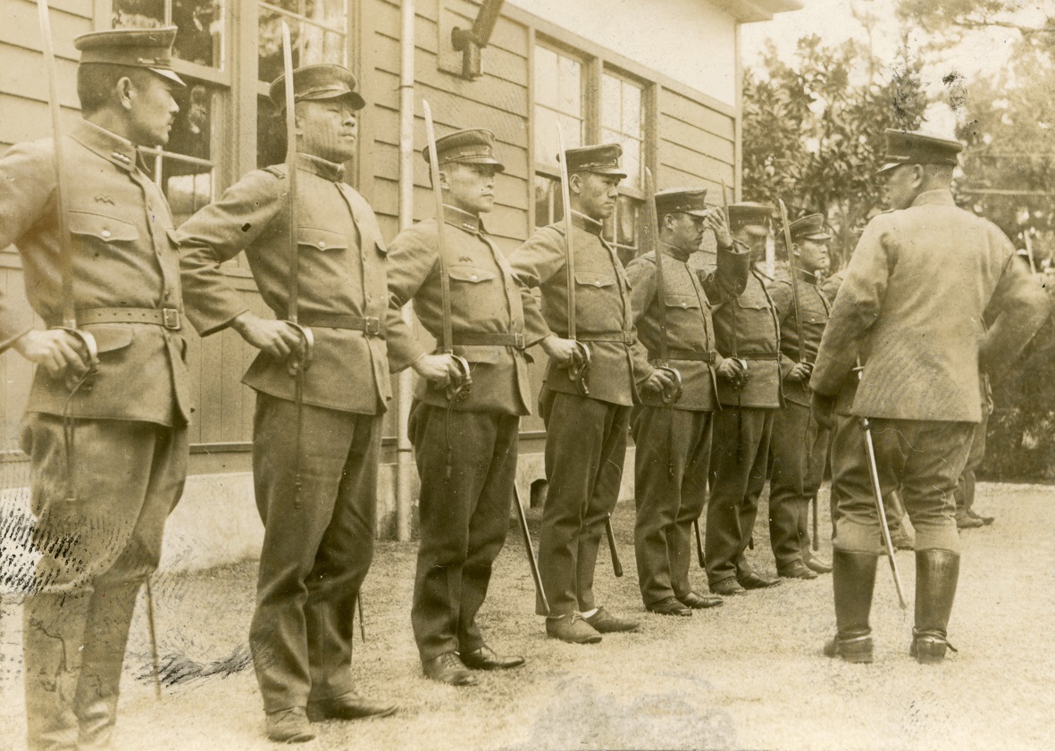 戦中派と戦後派を共感でつなぐ 詠み人知らず の元軍国歌謡 拡大写真 前田和男 論座 朝日新聞社の言論サイト