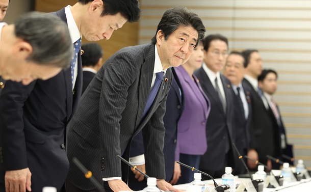 封建時代を思わせる「キカイ」音痴で「マヌケ」な安倍政権