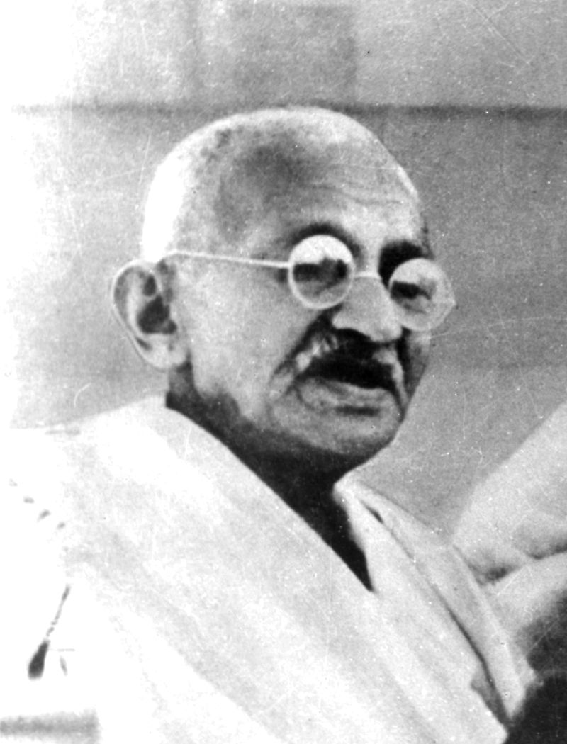 写真・図版 : インド独立運動の指導者として知られるマハトマ・ガンディー