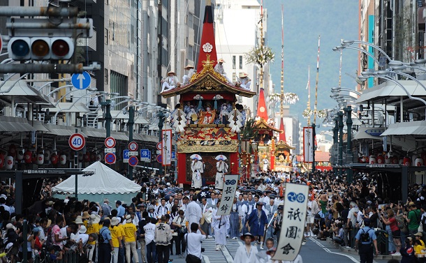 祇園祭の山鉾巡行は中止なれど、疫病退散の願いは深く