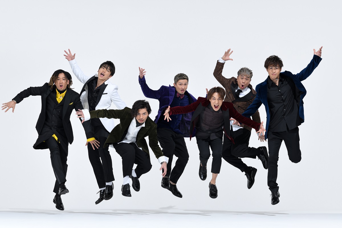 写真・図版 : DA PUMPのメンバー。左からTOMO、KENZO、U―YEAH、ISSA、DAICHI、KIMI、YORI=2019年、関口達朗撮影 