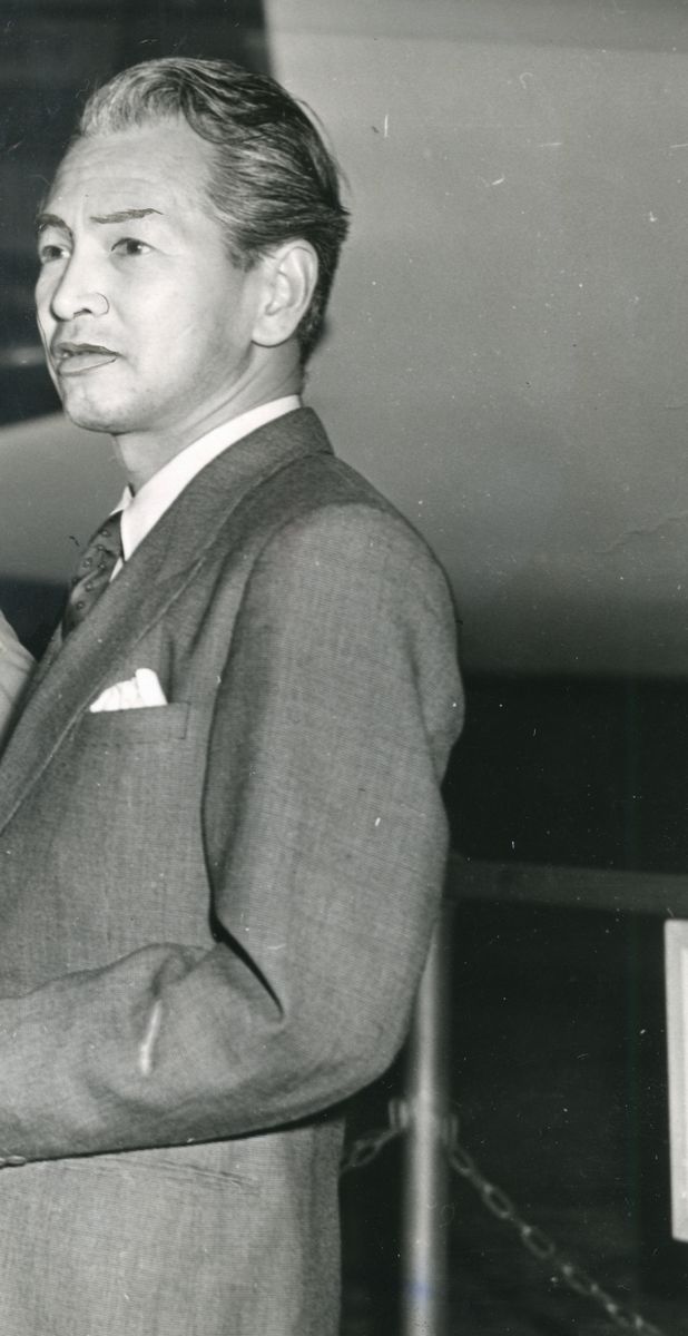写真・図版 : 1950年、首相特使として米訪問した白洲次郎