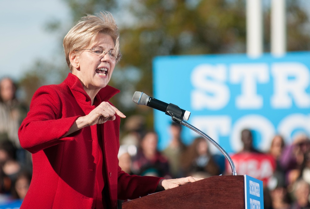写真・図版 : 民主党の大統領候補指名を争ったエリザベス・ウォーレン氏　Andrew Cline / Shutterstock.com