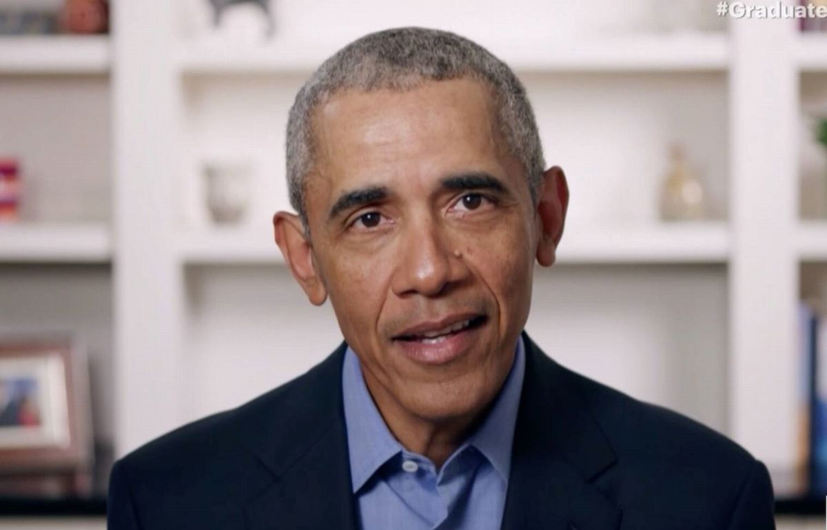 写真・図版 : コロナ禍の中でオンラインで演説するオバマ大統領のスクリーンショット＝2020年5月16日、ランハム裕子撮影