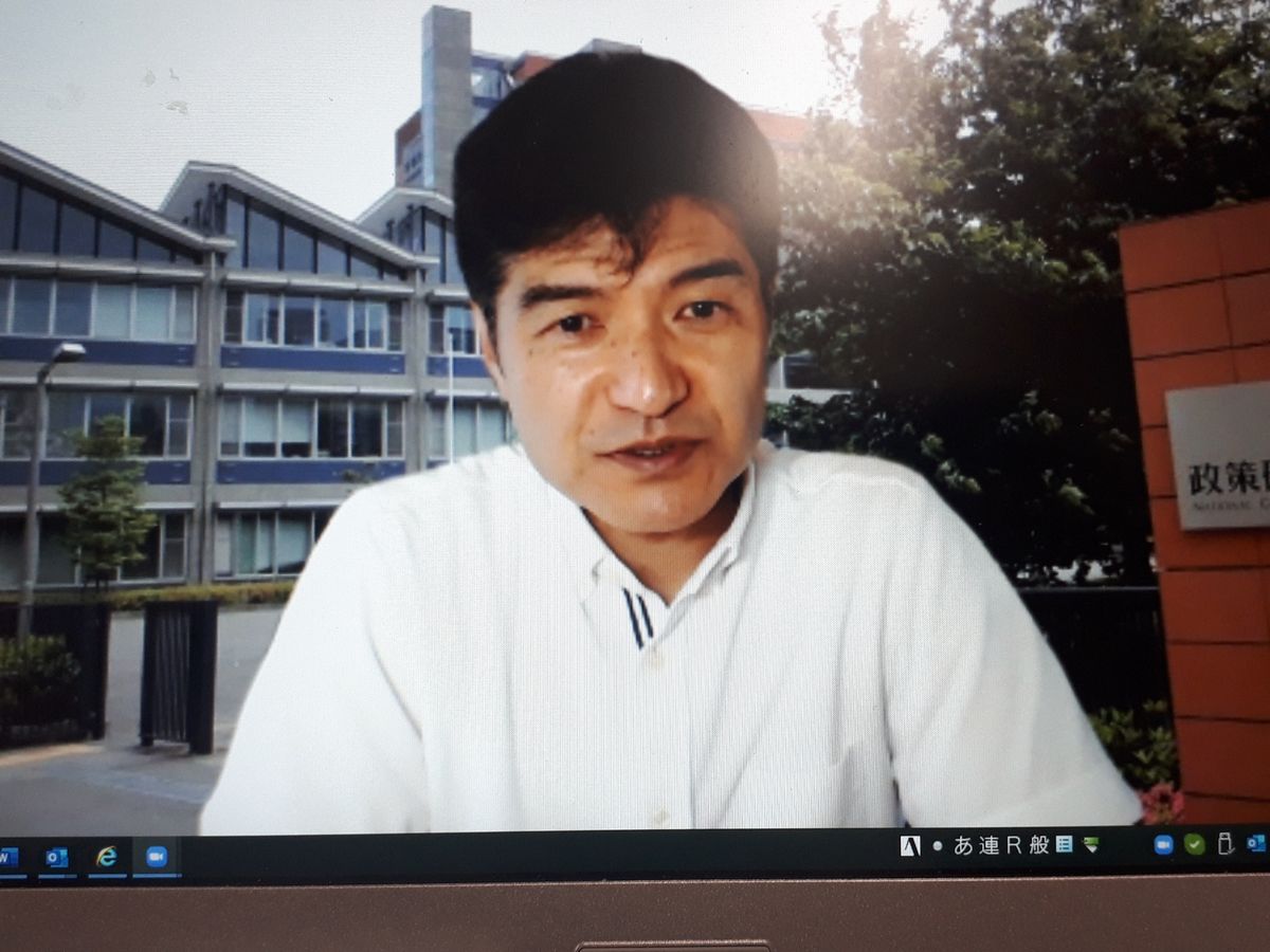 写真・図版 : 政策研究大学院大学の道下教授=7月、Zoomより。藤田撮影