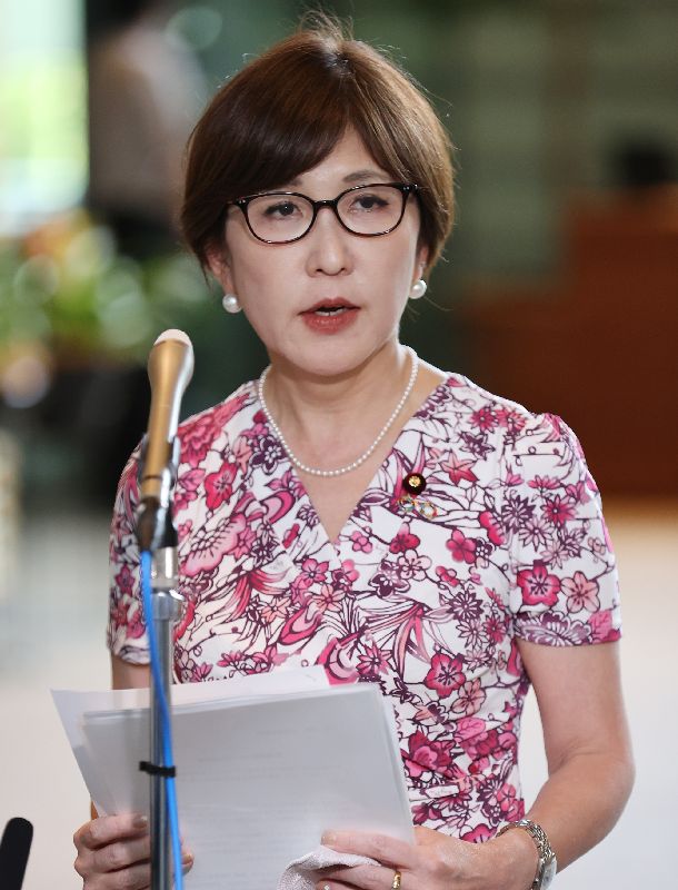 写真・図版 : 自民党の稲田朋美幹事長代行＝2020年8月31日、首相官邸、遠藤啓生撮影 