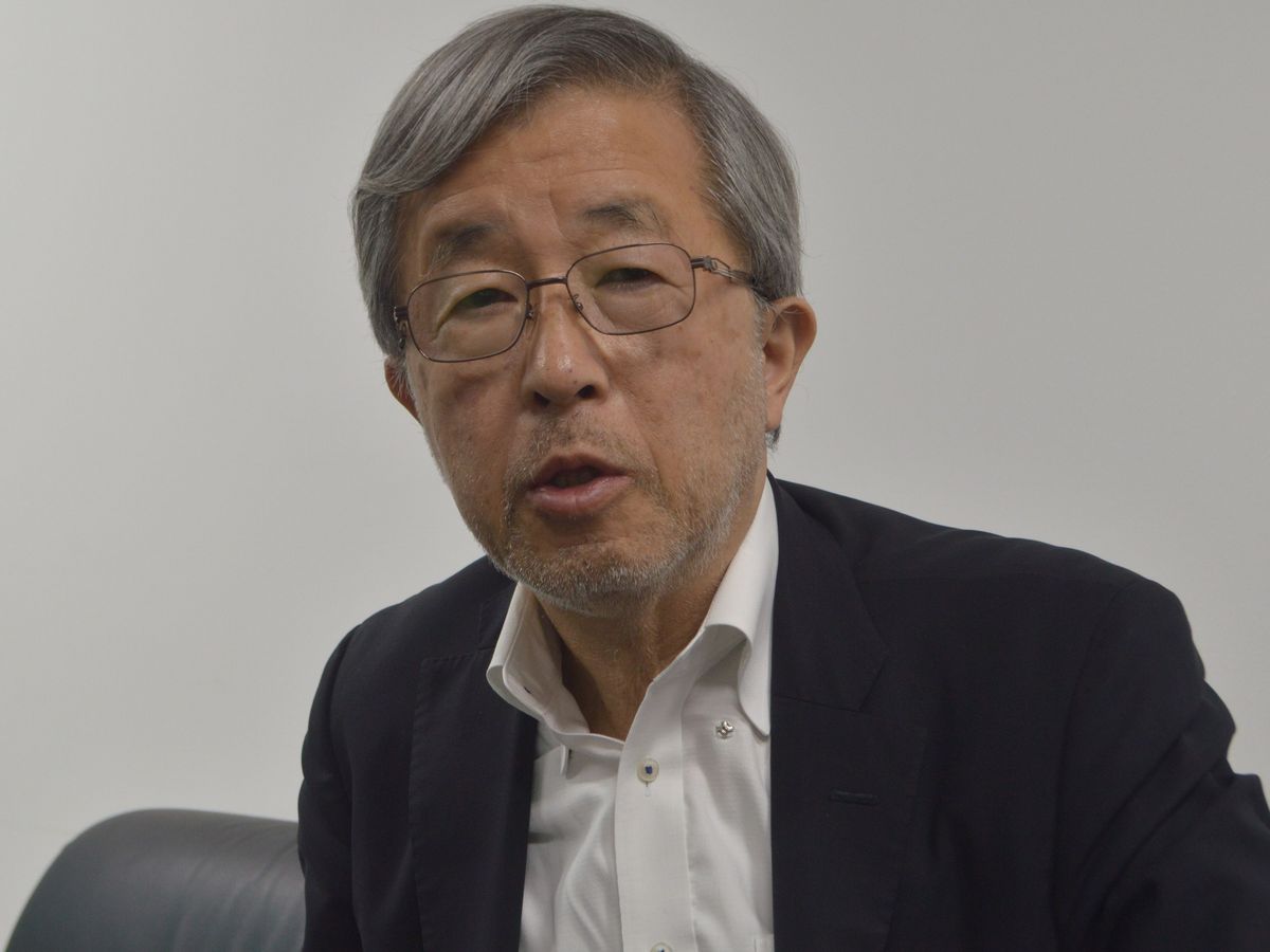 写真・図版 : 取材に応じる元インドネシア大使の飯村氏=10月、東京都内。藤田撮影