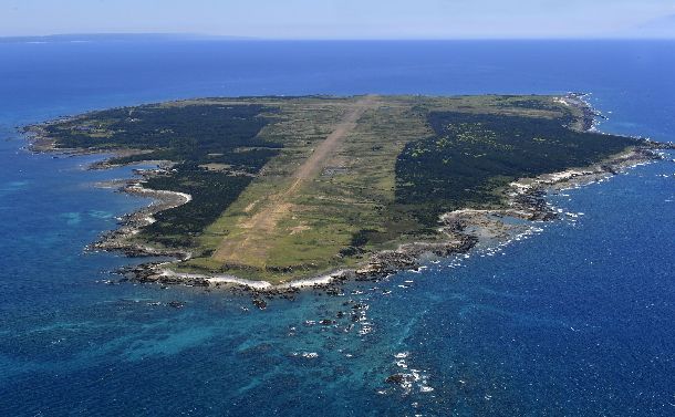 陸上空母離発着訓練の馬毛島移転計画があらわにした基地問題の本質