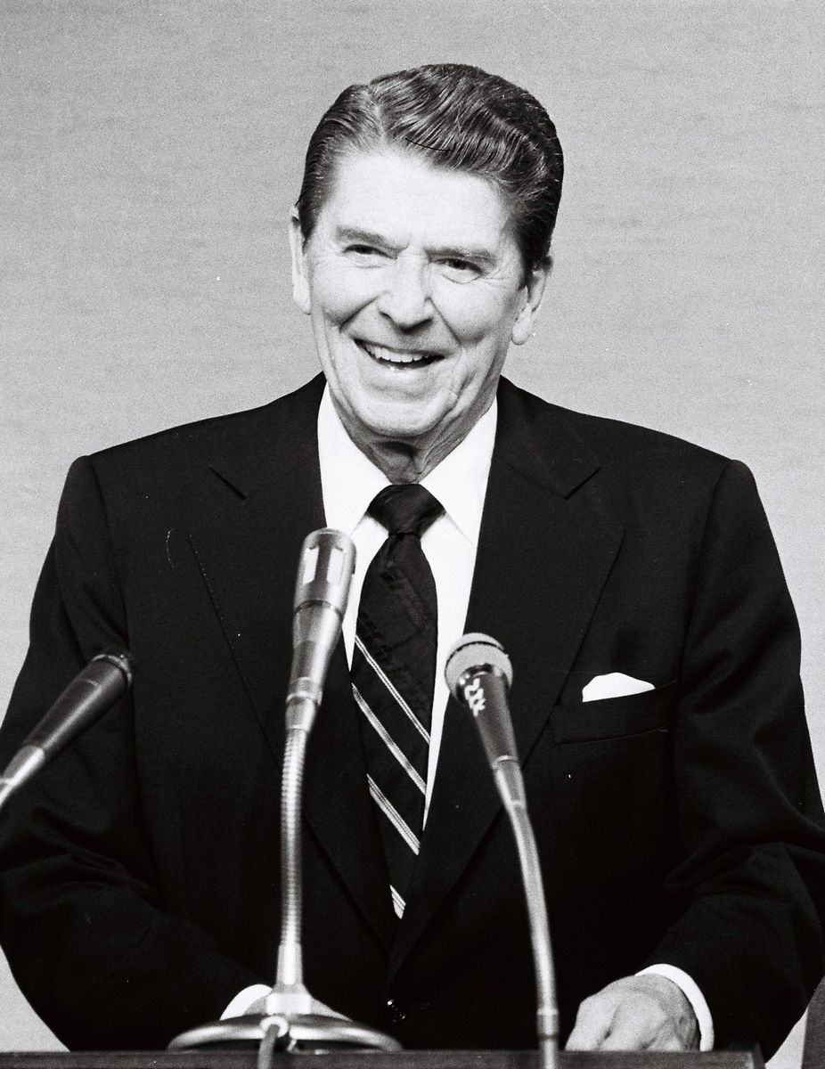 写真・図版 : レーガン大統領のもと、共和党は南部の保守層をつかんだ＝1983年11月10日、東京、朝日新聞写真部撮影