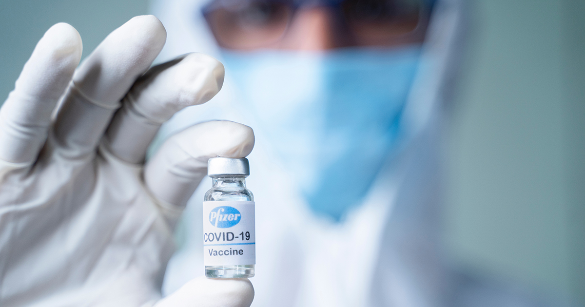 写真・図版 : 世界的な製薬メーカー「ファイザー」が、新型コロナのワクチン開発に挑んでいる（写真はイメージ）
