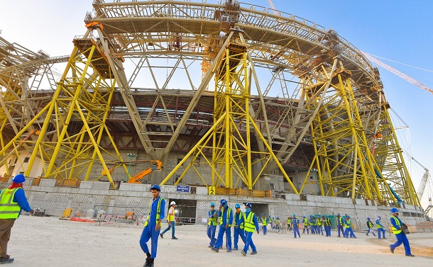 W杯カタール大会の建設工事に動員された外国人労働者の悲惨な現実
