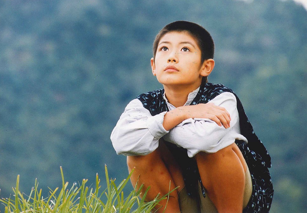 写真・図版 : 映画『森の学校』(2002年)で雅雄役を演じた12歳のころ＝提供・西垣吉春監督
