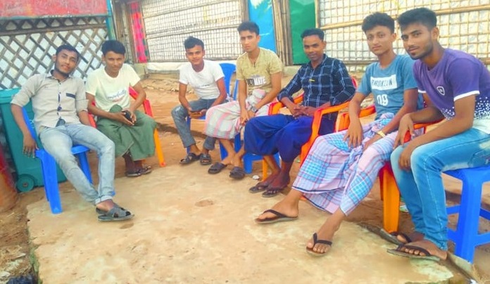 写真・図版 : Rohingya Student Unity Rightsの幹部
