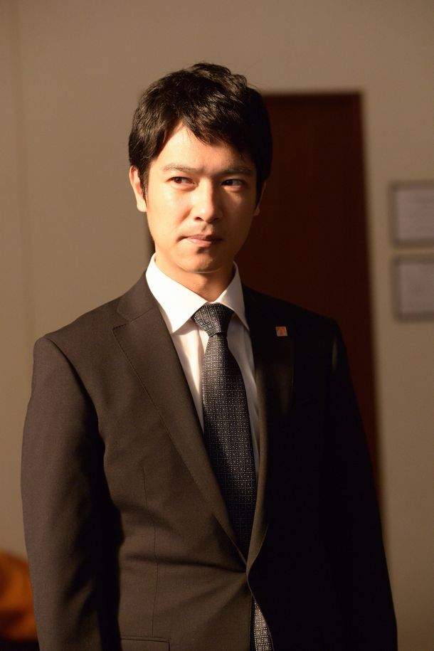 写真・図版 : 2013年放送の「半沢直樹」から。堺正人さんが主演を務めた＝TBSテレビ提供 