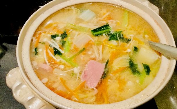 年末年始のカロリー過剰摂取に効果的　沖縄の味噌汁でダイエットはいかが？