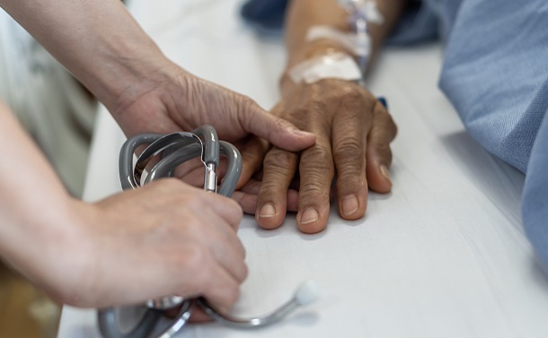 カナダで「死ぬ権利」の合法化を訴え続けたのは患者さんや家族だった