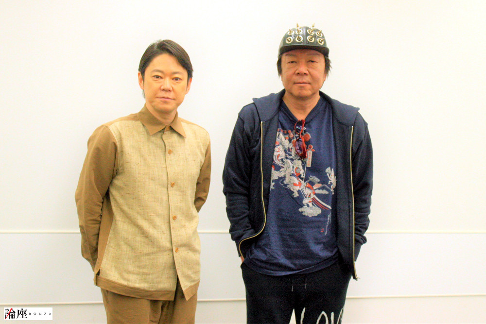 写真・図版 : 古田新太（右）と阿部サダヲ＝米満ゆうこ 撮影