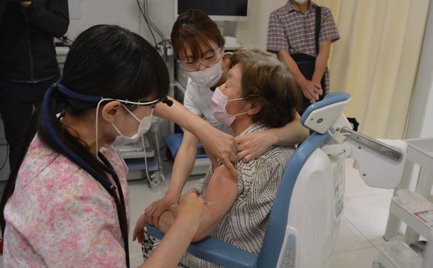 ワクチン外国依存の屈辱～新型コロナで露呈した日本の劣化