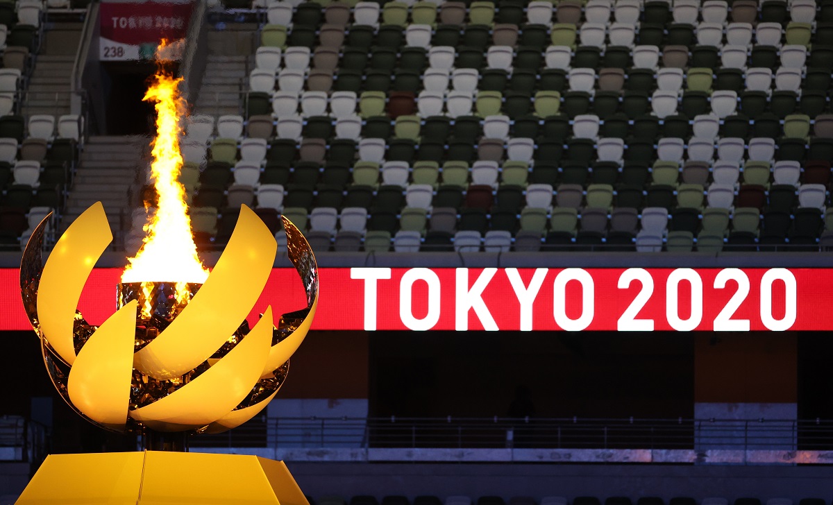 写真・図版 : 東京五輪開会式の聖火台＝2021年7月23日、国立競技場