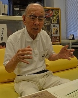 写真・図版 : 「人の命を救うべき医者が過ちを犯した。事件の総括はまだ終わっていません」と語っていた東野利夫さん＝田中久稔撮影